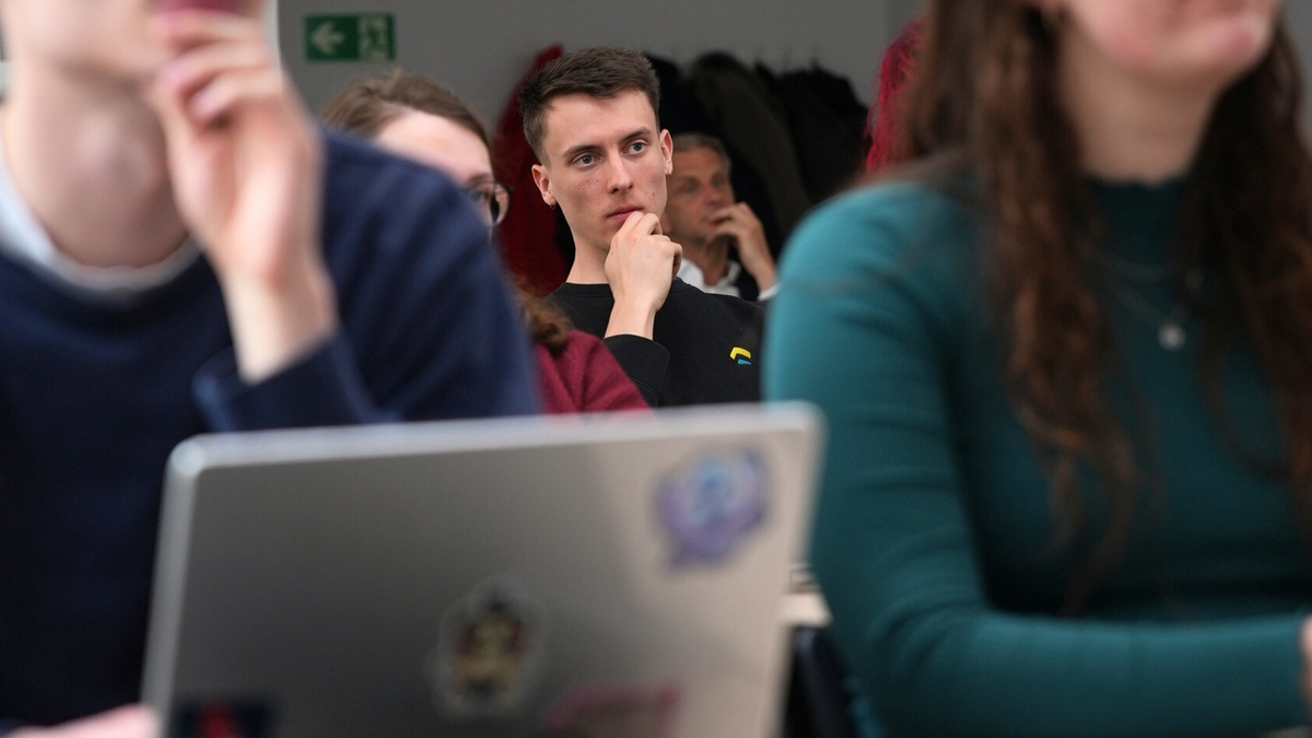 Interessierter Zuhörer